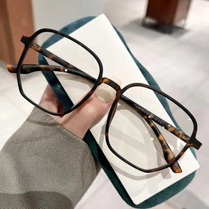 2024 Vintage Computer Eyeglasses Square Women Transparent Glasses Men Optical Myopia Plastic Spectacles Eyewear Frame