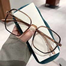 Load image into Gallery viewer, 2024 Vintage Computer Eyeglasses Square Women Transparent Glasses Men Optical Myopia Plastic Spectacles Eyewear Frame