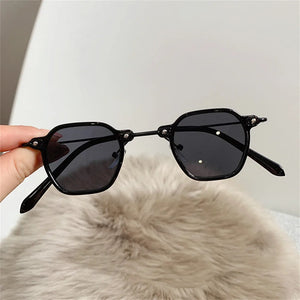 Women Sun Glasses Rectangle Metal Small Frame Sunglasses Retro Classic Streetwear Eyeglasses Lady Cat Eyeglasses