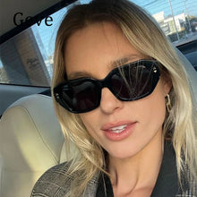 Carica l&#39;immagine nel visualizzatore di Gallery, Popular Square Sunglasses For Women Luxury Brand Designer Big Frame Retro Sunglasses Shades Eyewear UV400