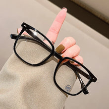 Carica l&#39;immagine nel visualizzatore di Gallery, Blue Light Blocking Frame Glassess Men Women Square Shape Style Women&#39;s Glasses Frame Rivets Decoration Eye Glasses