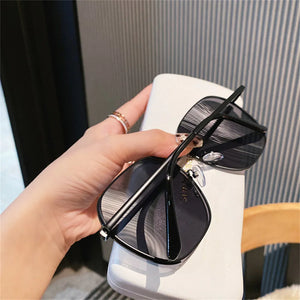 Ultralight Blue Blocking Glasses Retro Frame Plain Glasses Women Blocking Eyewear Popular Reading Anti-blue Light Eyeglasses