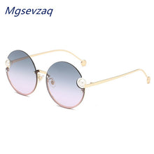 Load image into Gallery viewer, 2023 Round Metal Frame Pearl Women&#39;s Sunglasses Personality Classic Elegant Marine  Sunshade Gradient Glasses