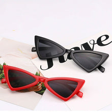 Carica l&#39;immagine nel visualizzatore di Gallery, 2023 Star Celebrity Style Retro Cat&#39;s Eye Sun Glasses Europe and America Bow Triangular Sun Glasses