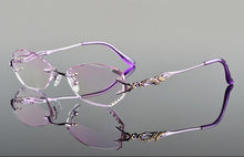 Carica l&#39;immagine nel visualizzatore di Gallery, Chashma Tint Lenses Myopia Glasses Reading Glasses Diamond Cutting Rimless Titanium Glasses Frame for Women