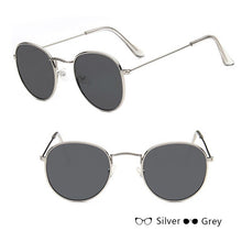 Carica l&#39;immagine nel visualizzatore di Gallery, Classic Small Frame Round Sunglasses Women/Men Brand Designer Alloy Mirror Sun Glasses Vintage Modis Oculos