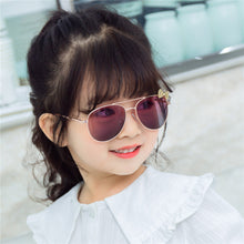 Carica l&#39;immagine nel visualizzatore di Gallery, Kids Sunglasses Metal Frame Bow Children Sun Glasses Gilrs Outdoor Goggles Party Eyewear Cute Style Eyeglasses