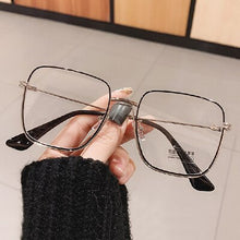 Load image into Gallery viewer, Oversized Square Eyeglasses Frame Women Big Metal Eye Glasses Frame 0 Diopter Optic Prescription Myopia Frame oculos de grau