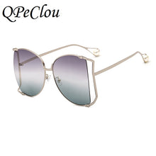 Carica l&#39;immagine nel visualizzatore di Gallery, QPeClou 2023  Pearl Sunglasses Women Oversized Metal Hollow Sun Glasses Ladies Clear Glasses Frame Spectacles