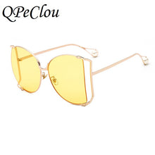 Carica l&#39;immagine nel visualizzatore di Gallery, QPeClou 2023  Pearl Sunglasses Women Oversized Metal Hollow Sun Glasses Ladies Clear Glasses Frame Spectacles